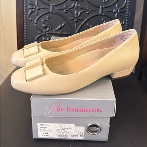 Ros Hommerson Women's Beige Leather Flats